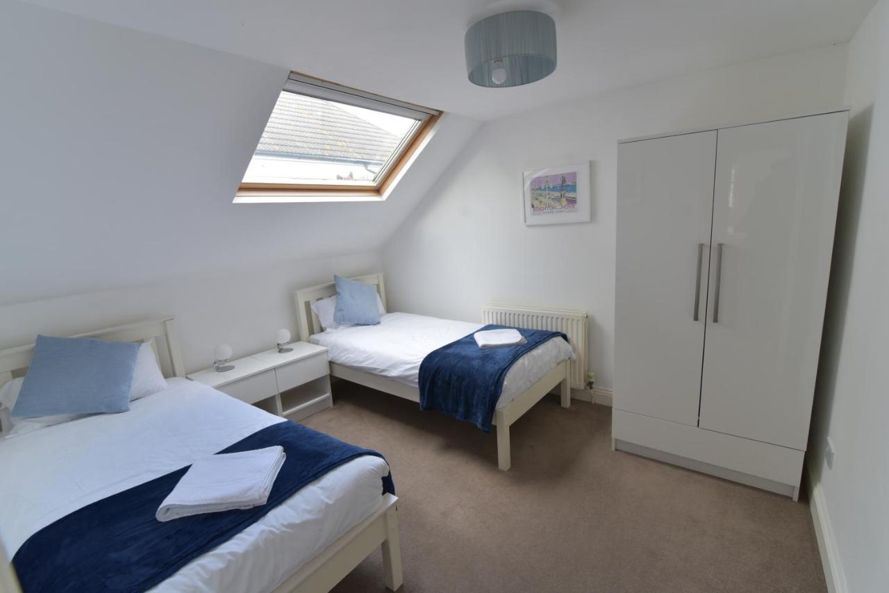 Beach Central With Allocated Parking And Patio Hove Extérieur photo